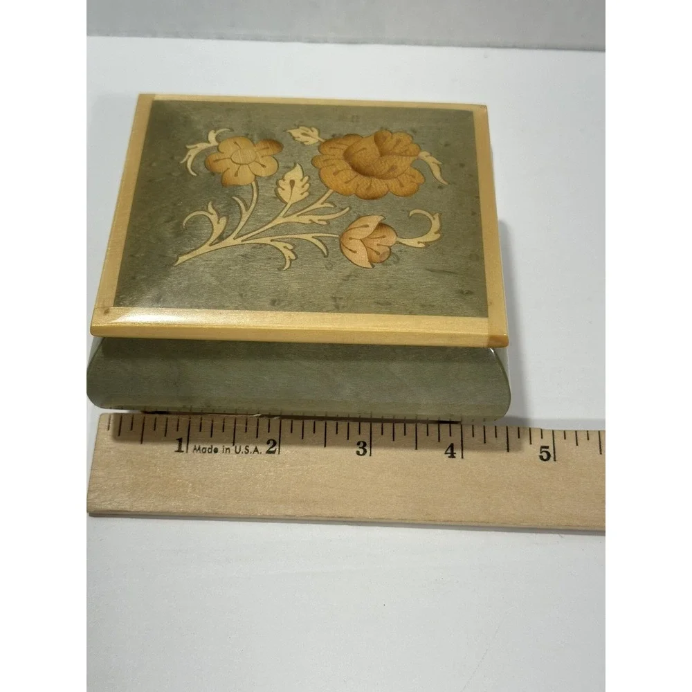 Vintage Wooden inlaid Made In Italy Footed Jewelry Music Box Romance Gorgeous